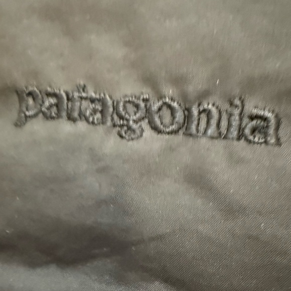 Patagonia Women's Puffer Jacket - Picture 6 of 7
